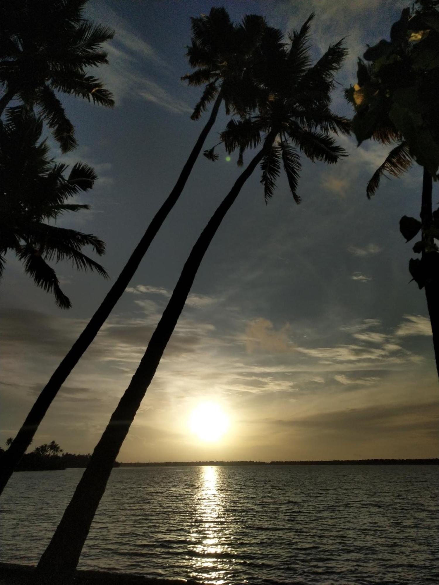 Santa Maria Hostel Munroe Island Mundrothuruth Ngoại thất bức ảnh